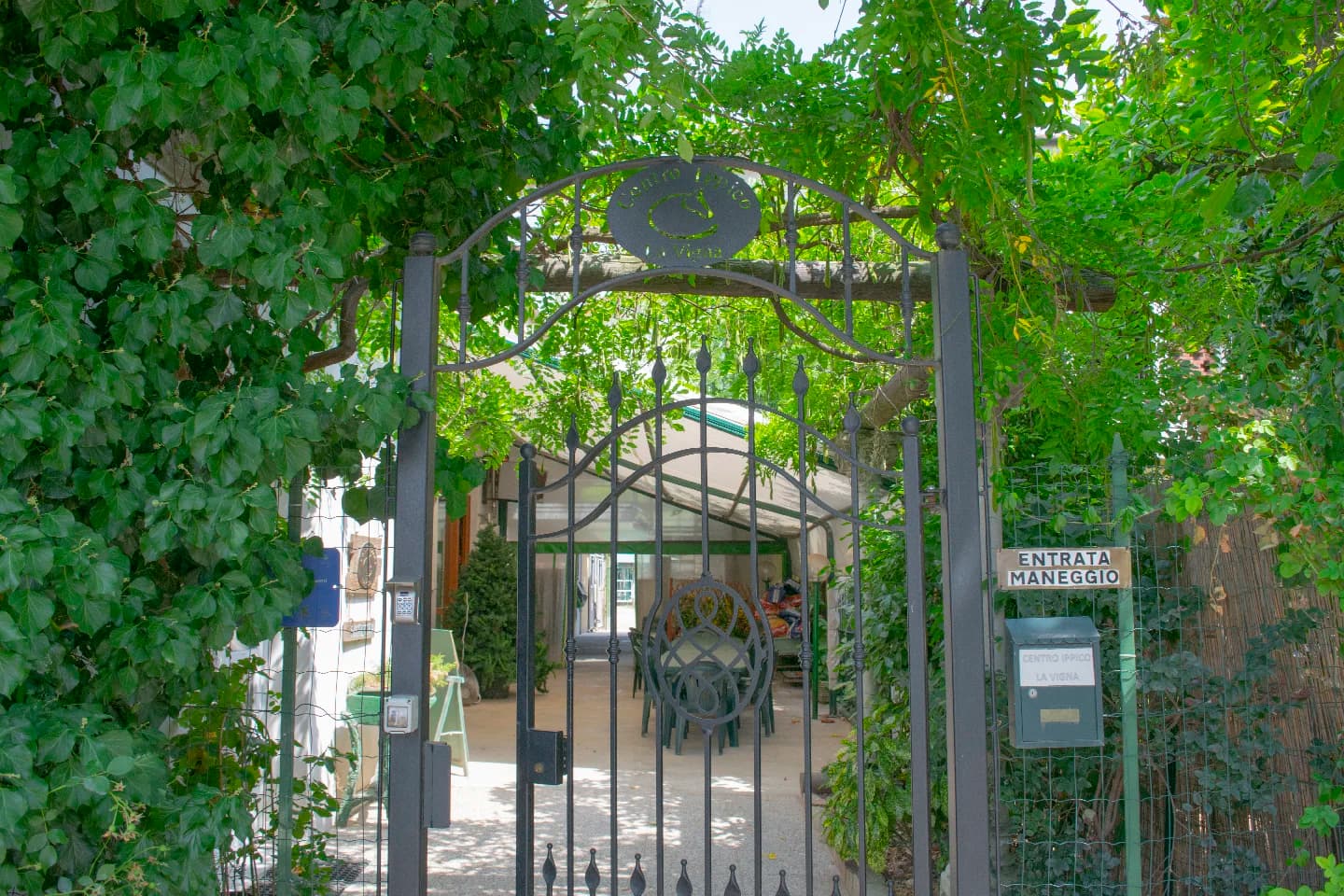 Ingresso verde del centro ippico